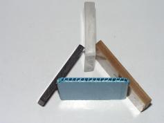 dxsatcs DIELECTRIC PLATE for C band depolarizacne dosticky pre C pasmo detail na hrubku  c1