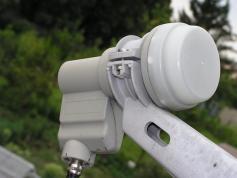 UPC komplet PHILIPS ofset 60 cm detail UNI LNB